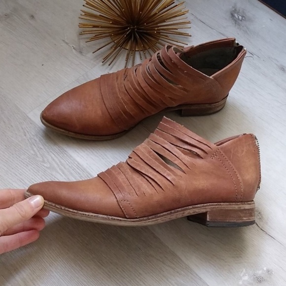 Free People Lost Valley Bootie booties size 37 Distressed - Picture 3 of 13